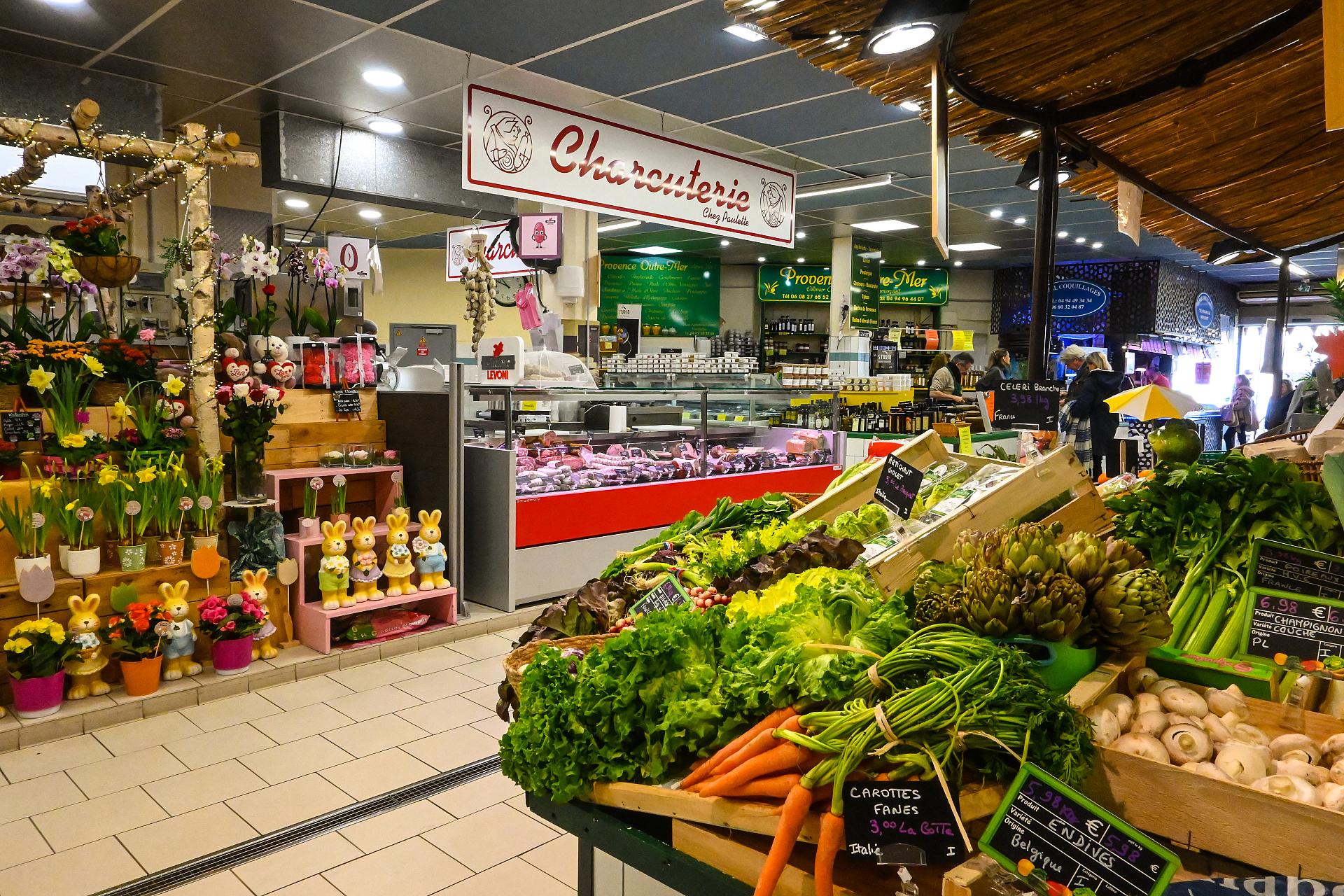 Le marché couvert 7 Le marché couvert 7