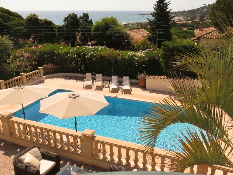 REF : 898 Agence Mont-Blanc Côte d'Azur