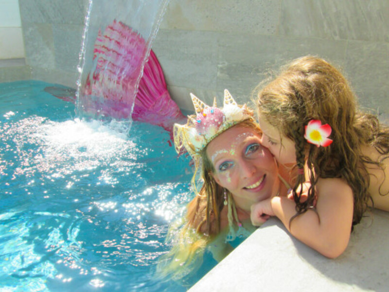 Water show with Freya the mermaid