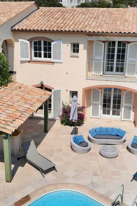 Villa Mona 5*